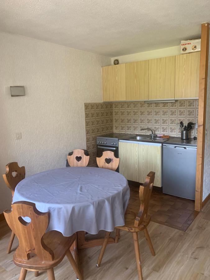Appartement Avec Acces Piscine- Station- 4 Personnes Saint-Jean-dʼAulps Kültér fotó